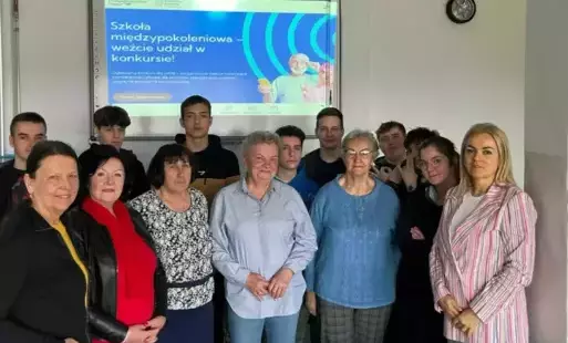 uczniowie, szkoła, mechanik, nauczyciel, emeryci, seniorzy, projekt, internet