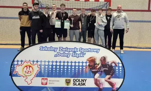 piłka, szkoła, trener, zawodnicy, piłka nożna, Dolny Śląsk, Mechanik, ZS Nr 5