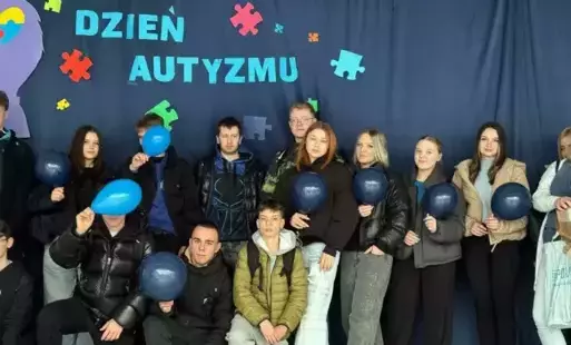 dzieci, balony, uczniowie, akcja, dzień autyzmu, autyzm, Mechanik